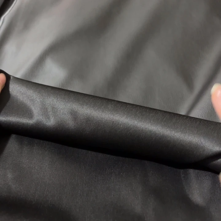 混纺黑色弹力针织底软皮1米。