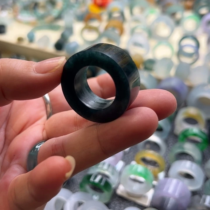 ᅟ***安定制翡翠未镶嵌翡翠戒指