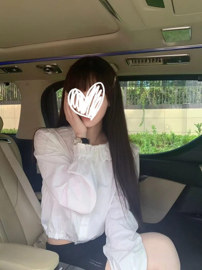 法式甜美风娃娃领设计感白色衬衫小个子收腰短款显瘦女上衣