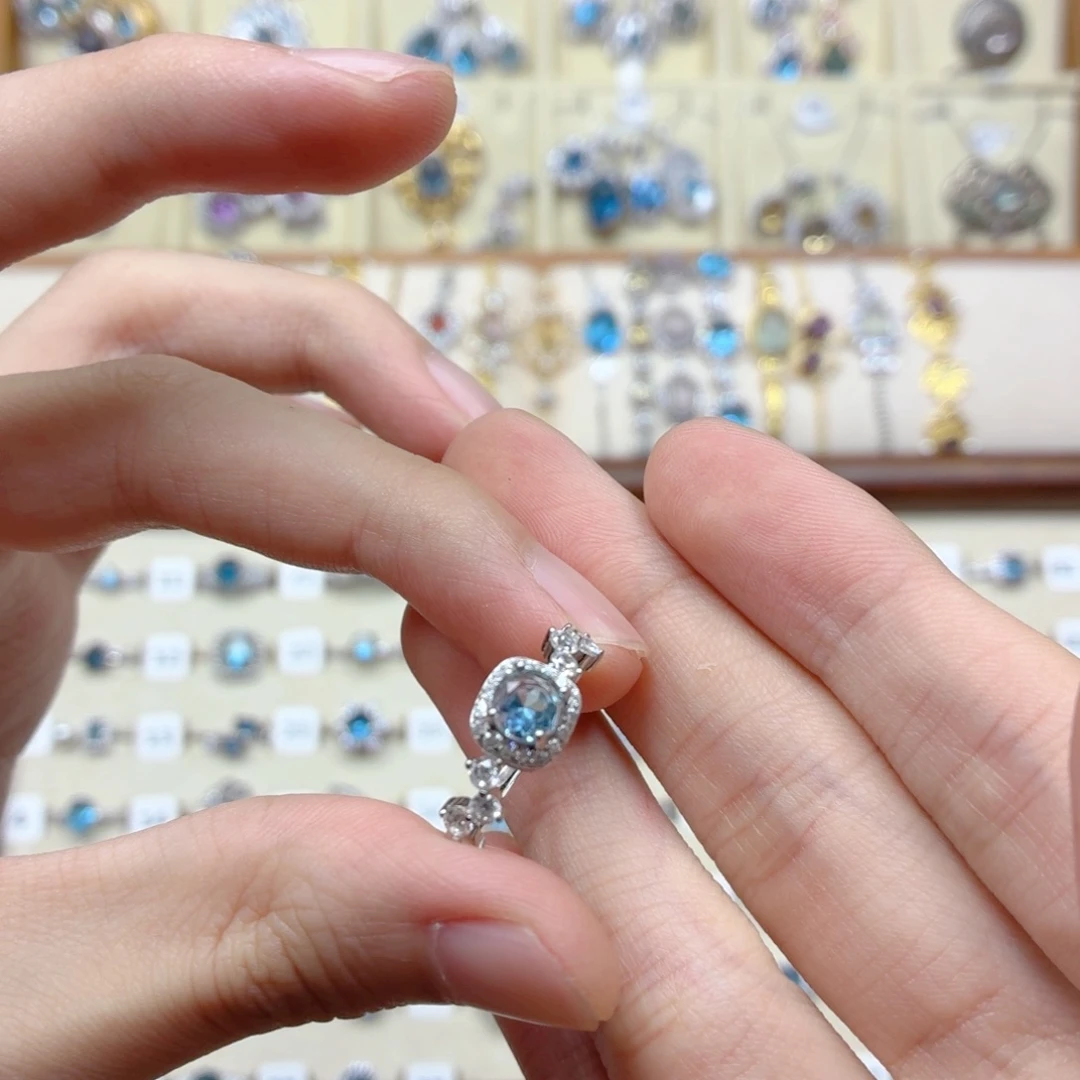 温****托帕石银S925镶嵌戒指