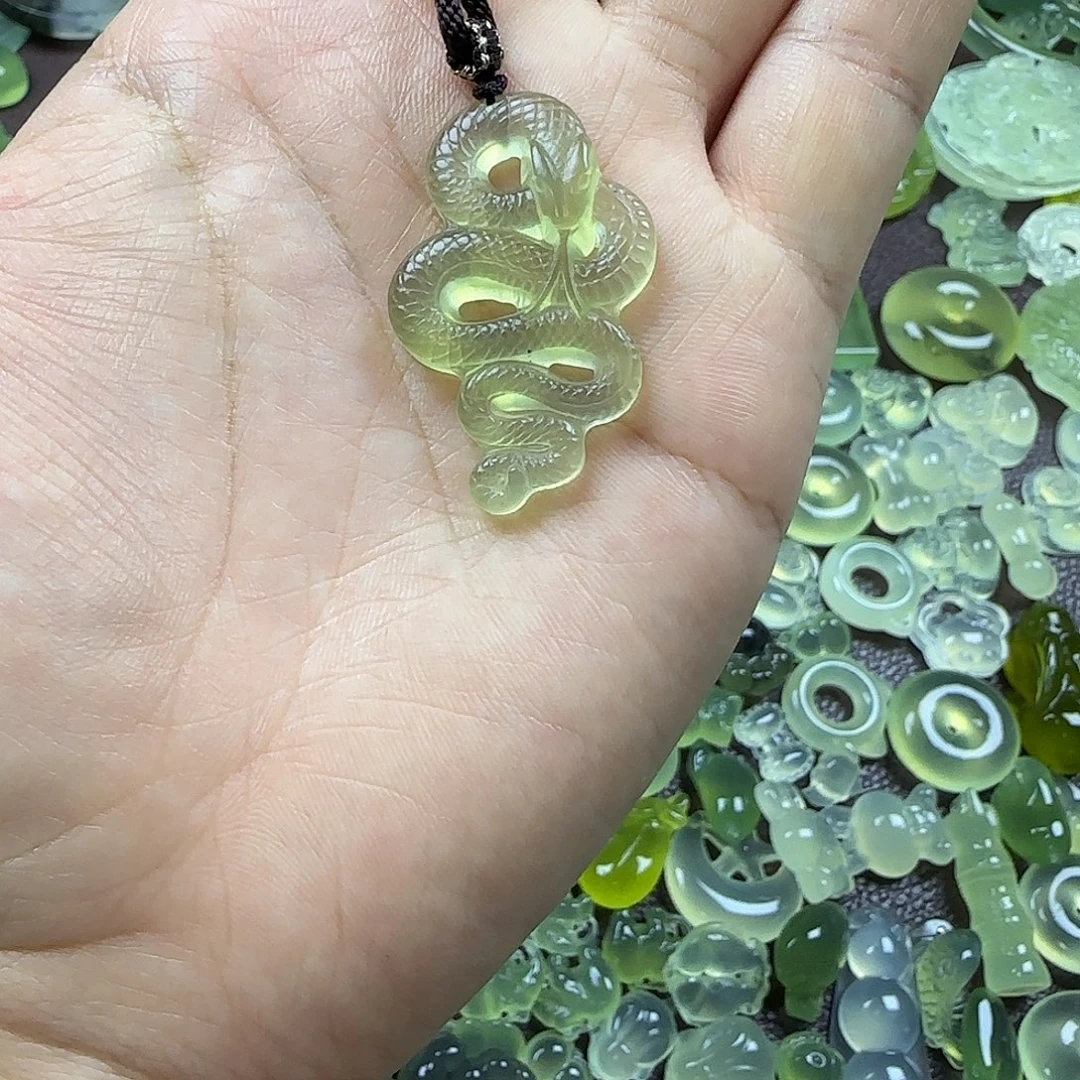 蛇纹石玉合金颈饰