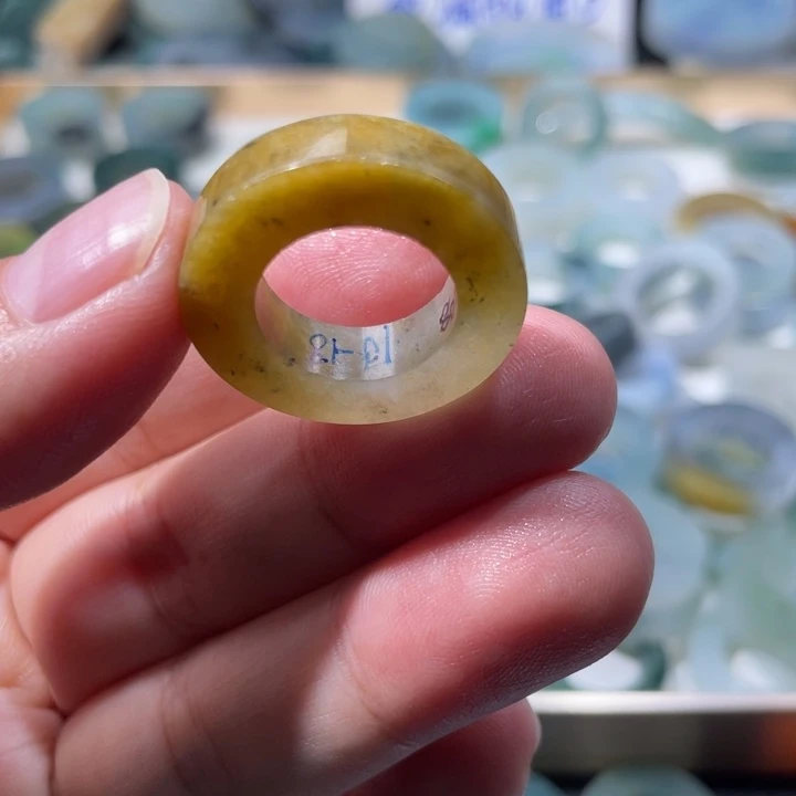 苑***苑定制翡翠未镶嵌天然翡翠
