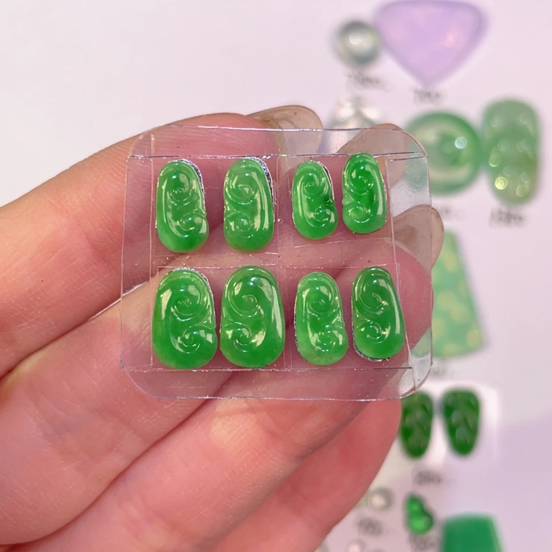 翡翠未镶嵌颈饰裸石