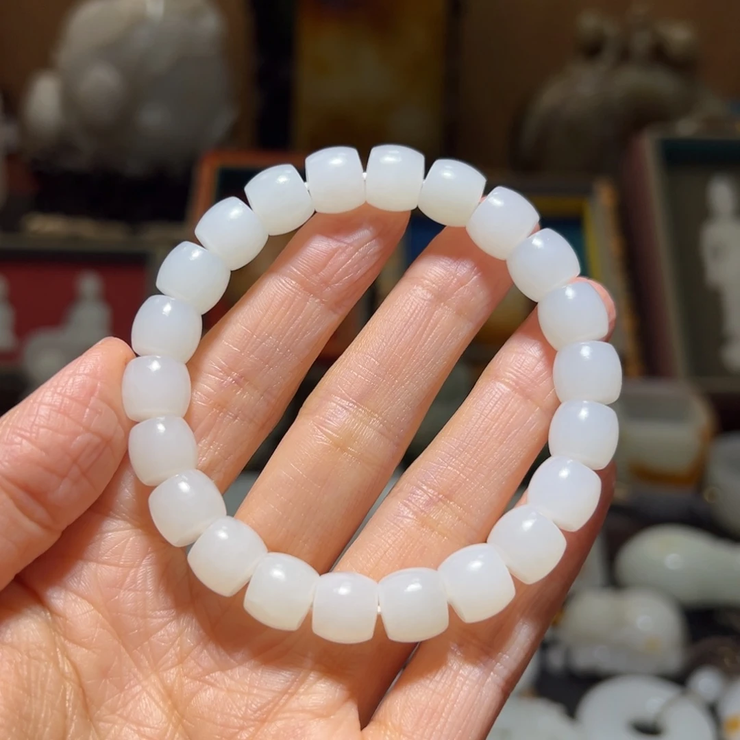 和田玉未镶嵌挂件牛**生