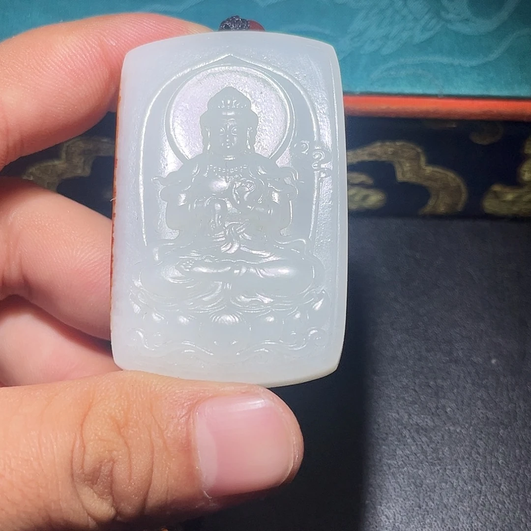森***鱼和田玉未镶嵌颈饰CC