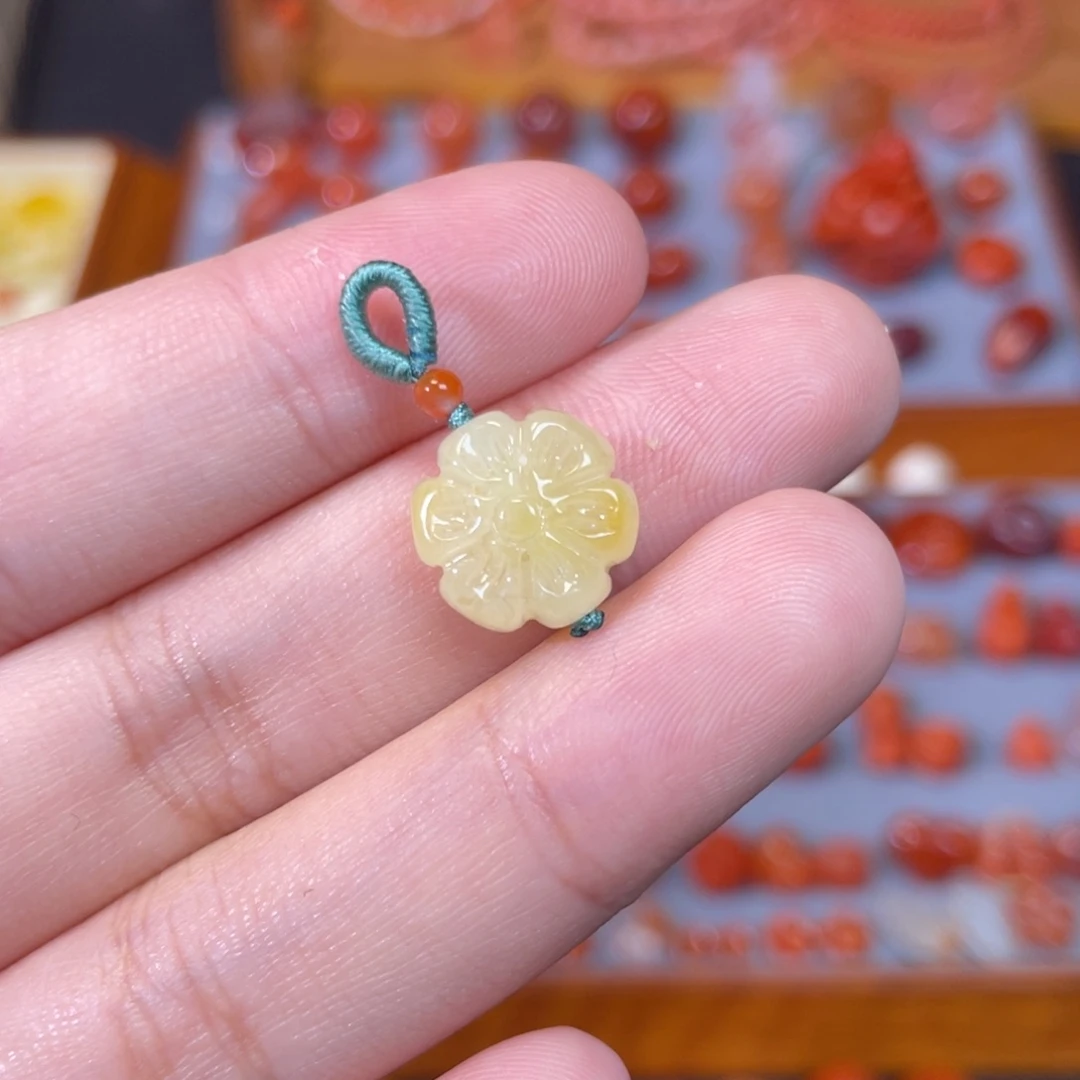 裸石蜜蜡未镶嵌小花