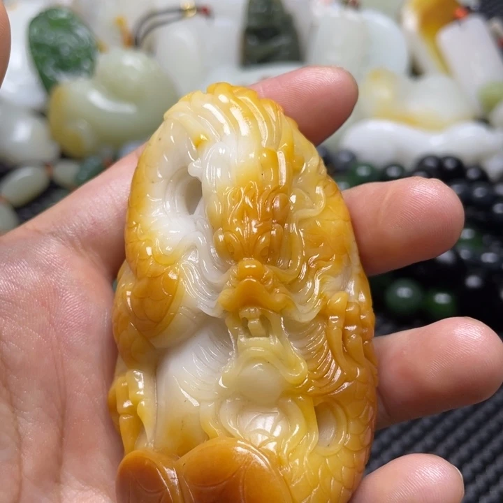 颈饰未镶嵌和田玉