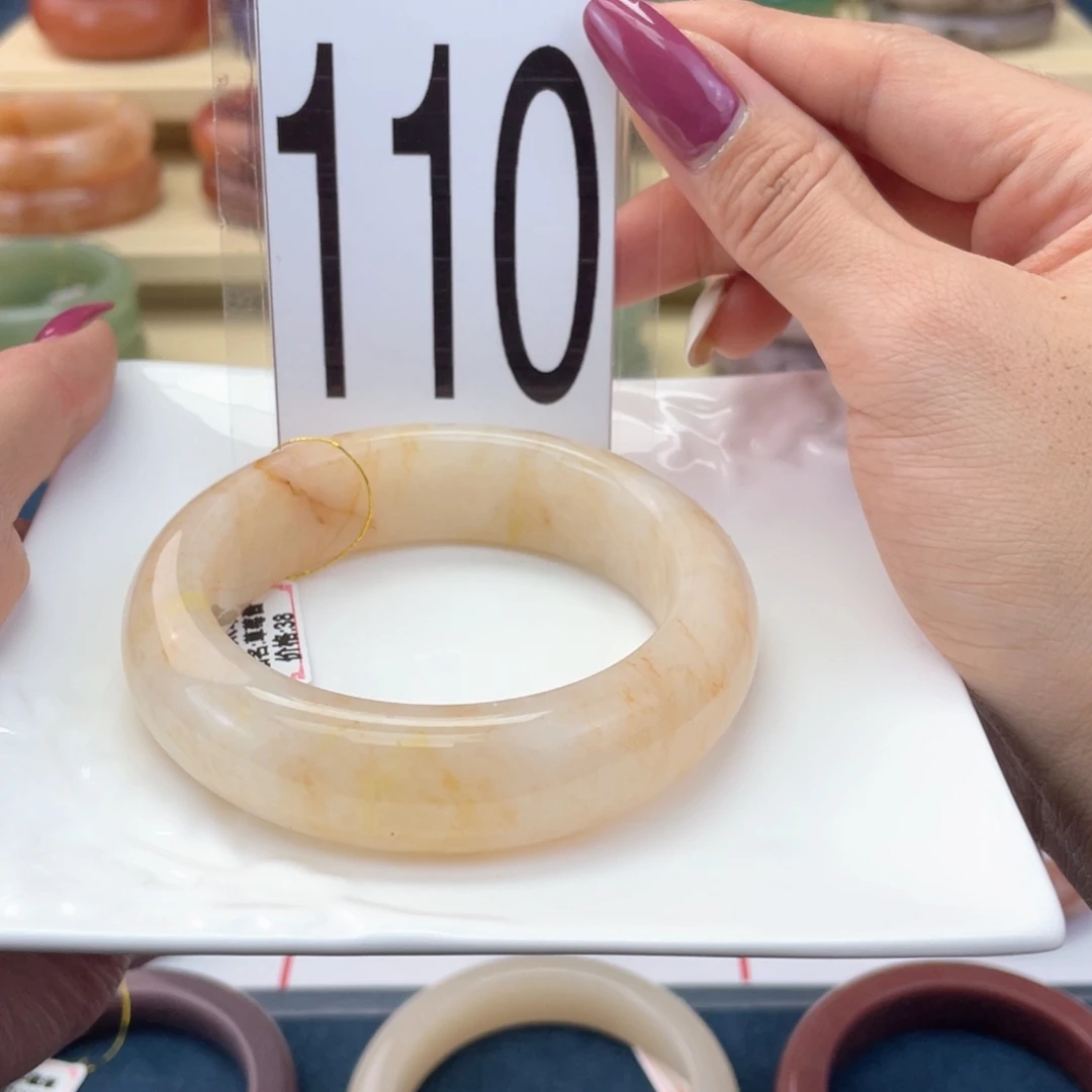 石英质玉未镶嵌手镯