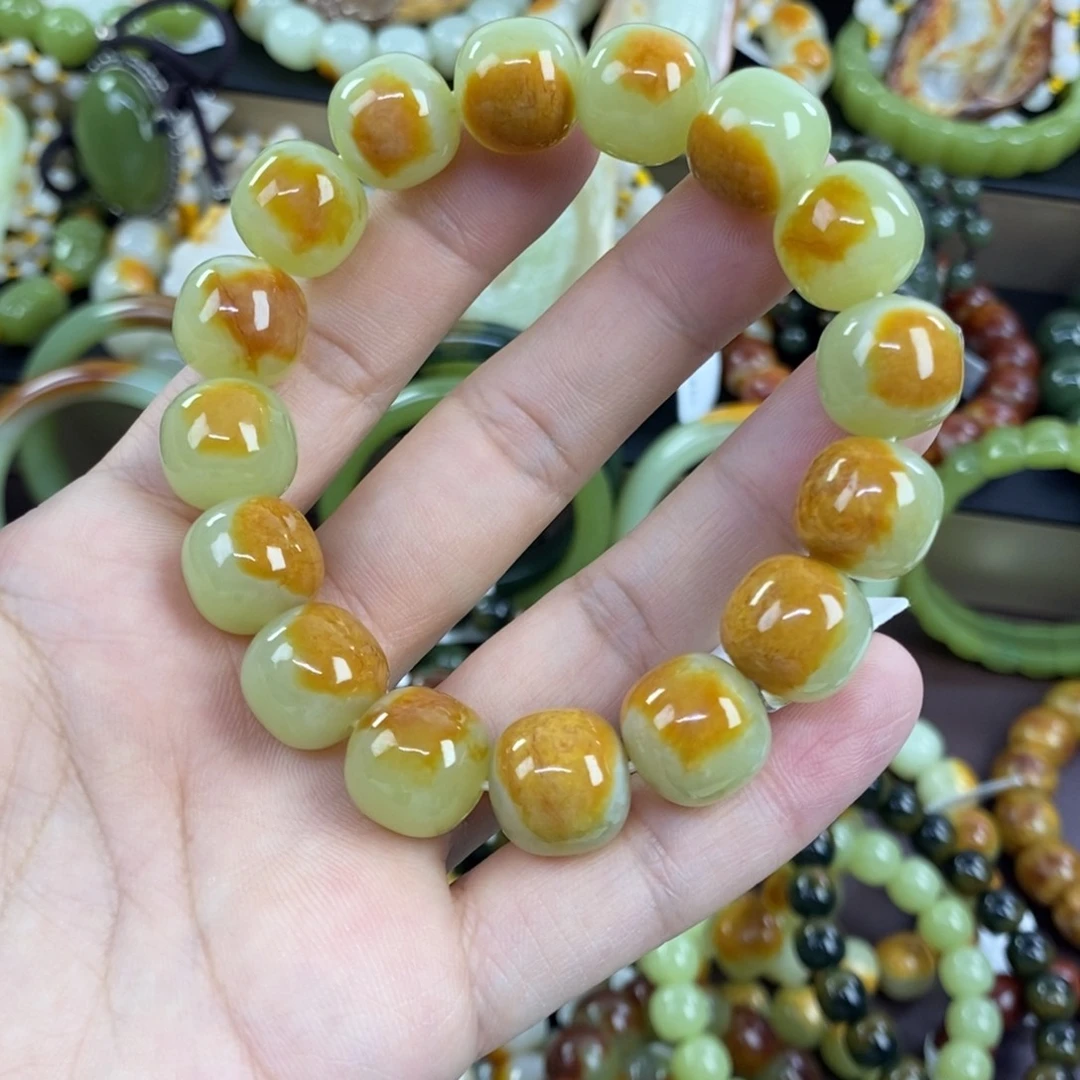 强***透闪石质玉未镶嵌手串