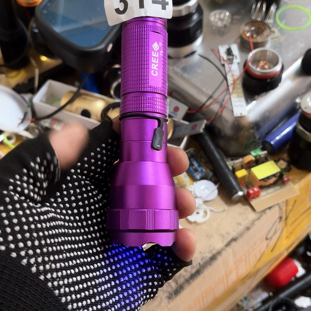 黄光强光手电家用户外314