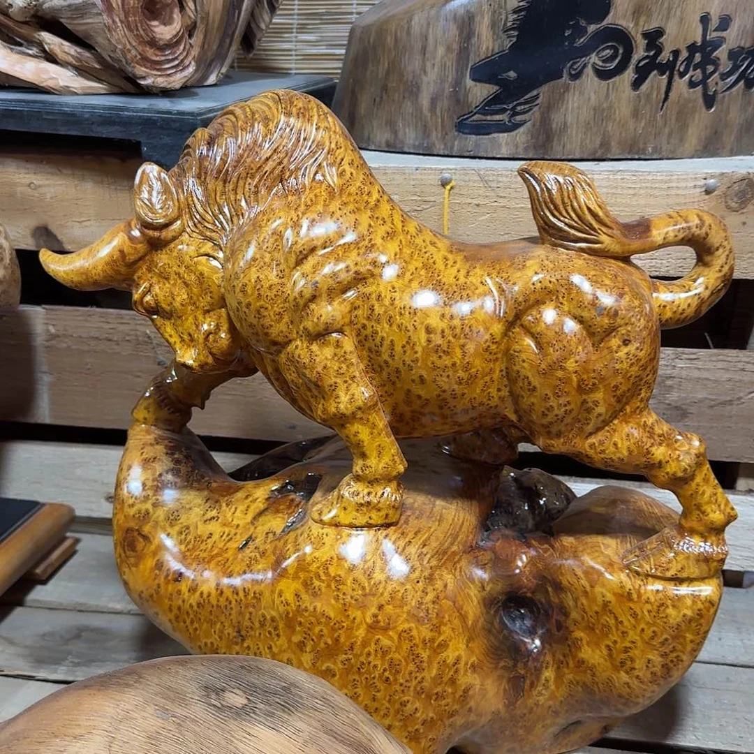 香杉木满瘤牛气冲天