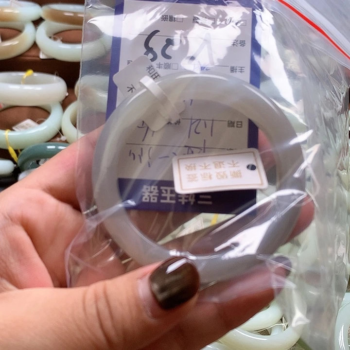 【闪购商品】和田玉（糖玉）手镯未镶嵌随****n