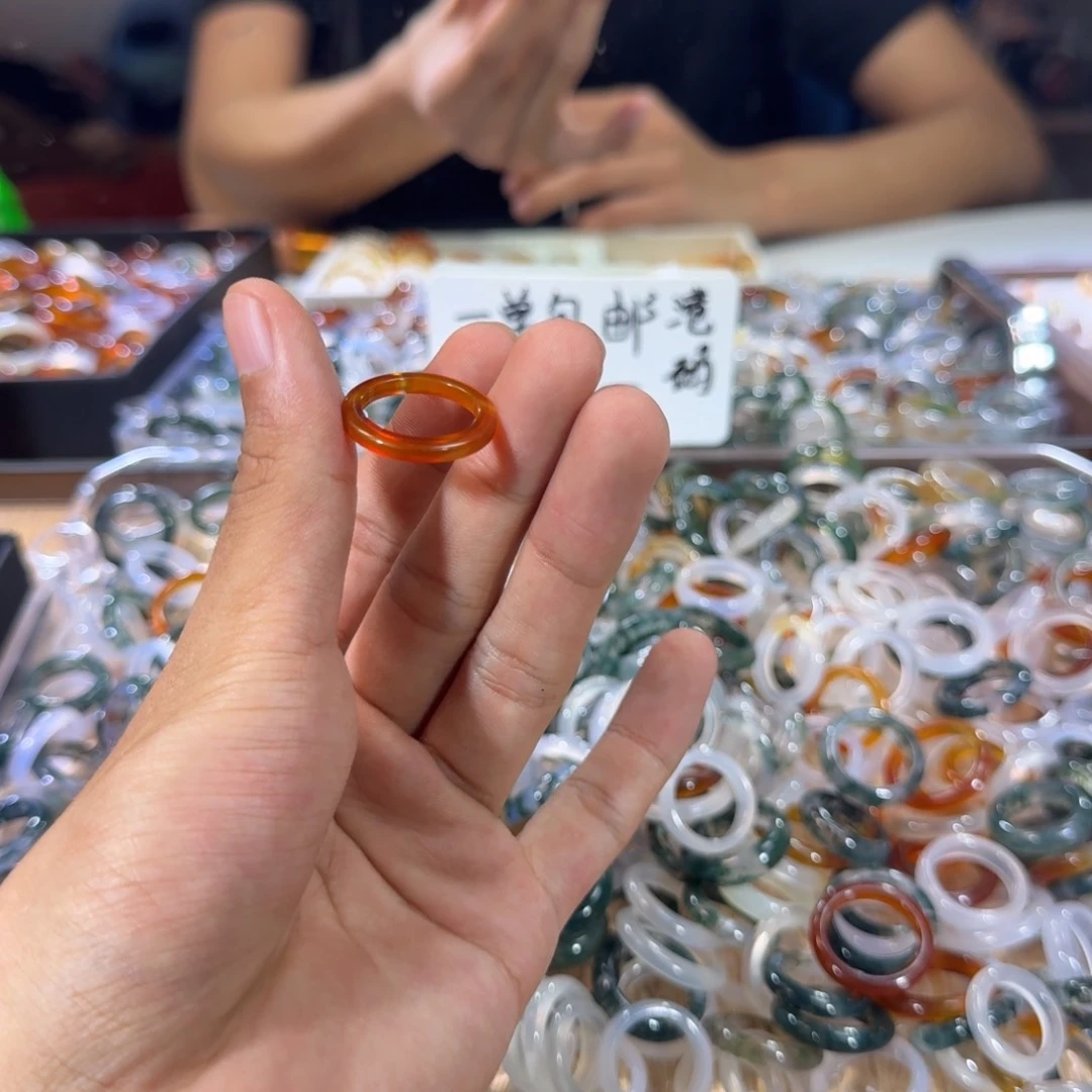 玛瑙/玉髓戒指未镶嵌87号14 圈有瑕疵看好下单