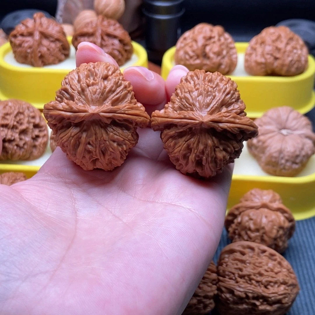 驼***༅文玩核桃吊坠球白40