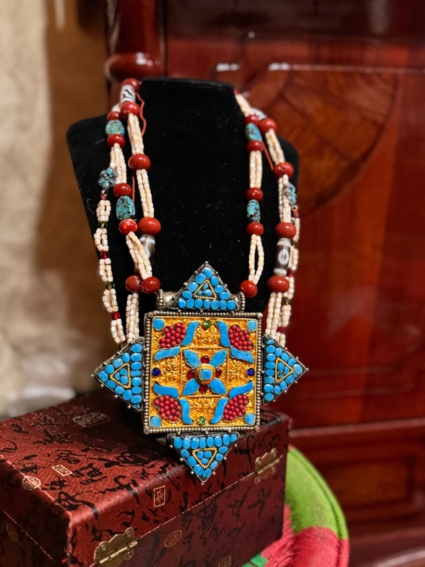 铜合金亚克力吊坠 铜镀金央宗同款复古精致嘎乌盒