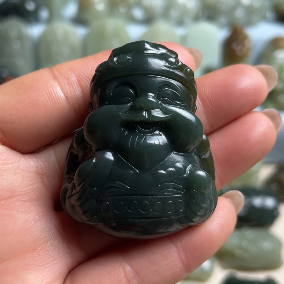 和田玉未镶嵌把件