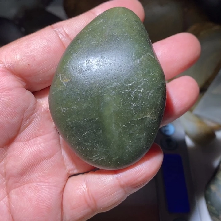 颈饰未镶嵌和田玉（子料）