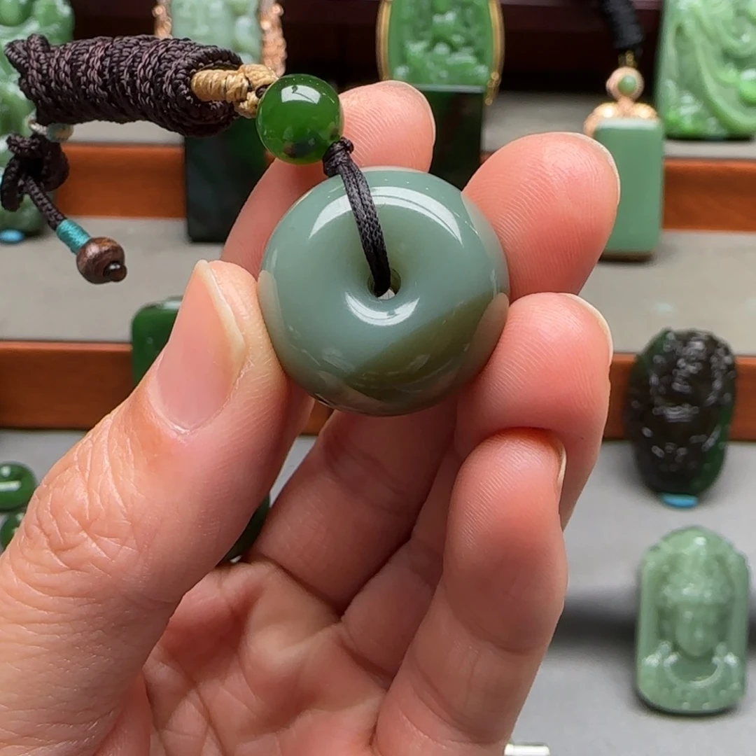 未镶嵌和田玉挂件