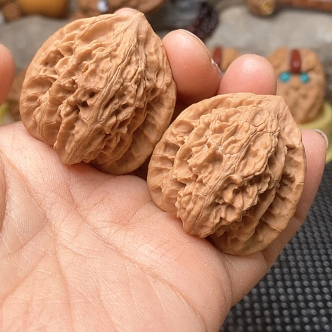 【闪购商品】文玩核桃把件霞云岭