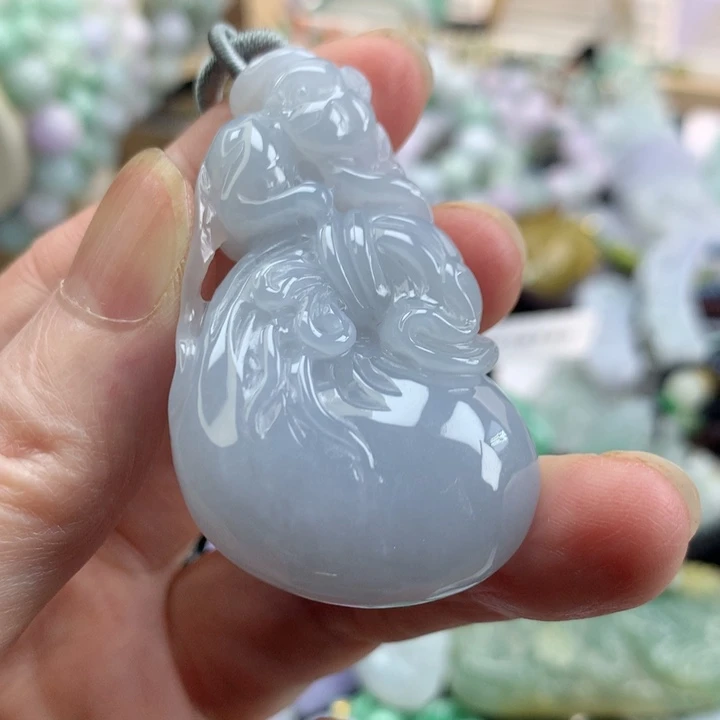翡翠未镶嵌颈饰吊坠