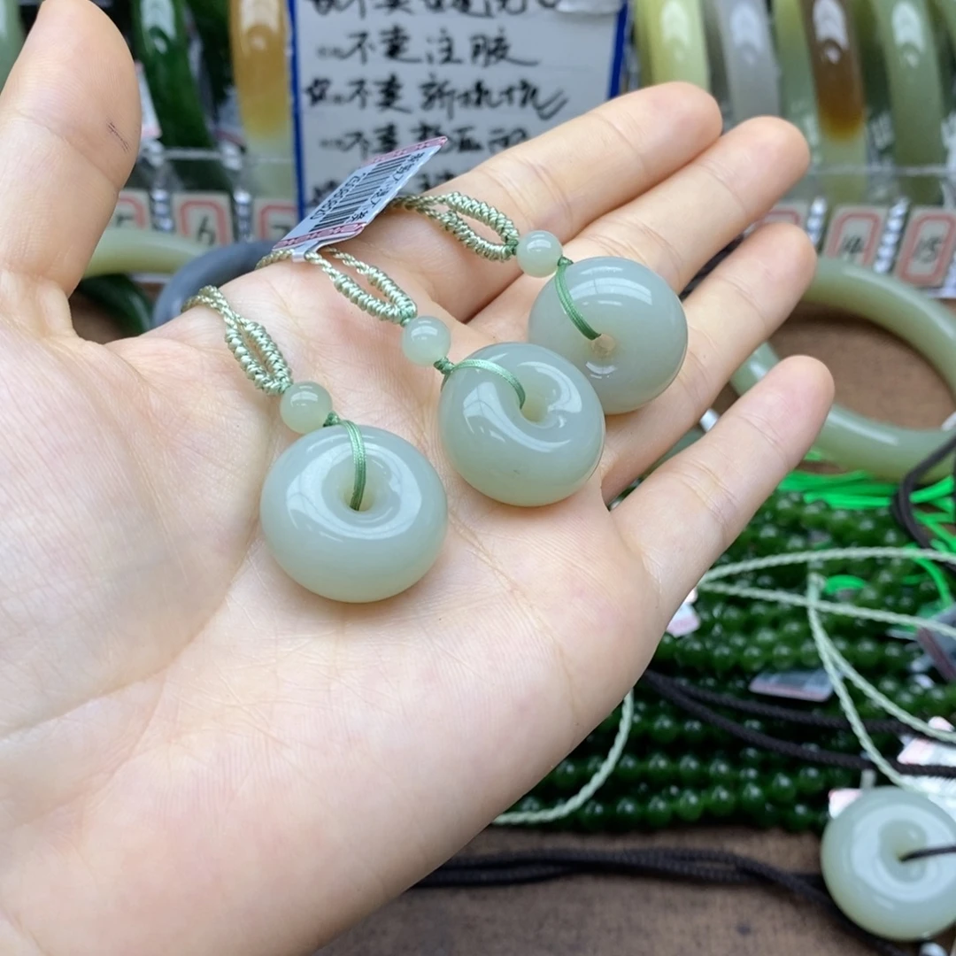 和田玉未镶嵌挂件多样性拍一发一