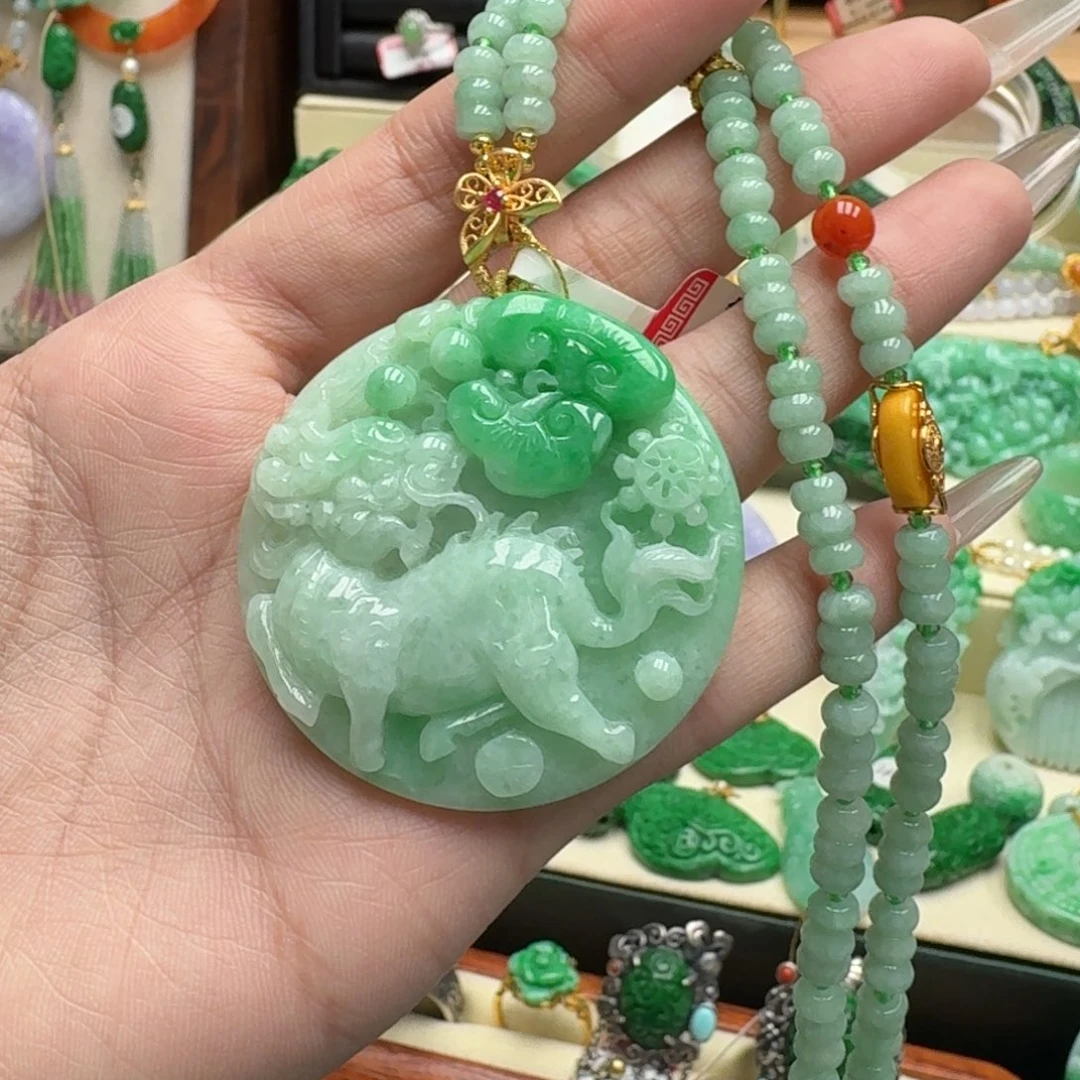 翡翠未镶嵌颈饰翡翠吊坠