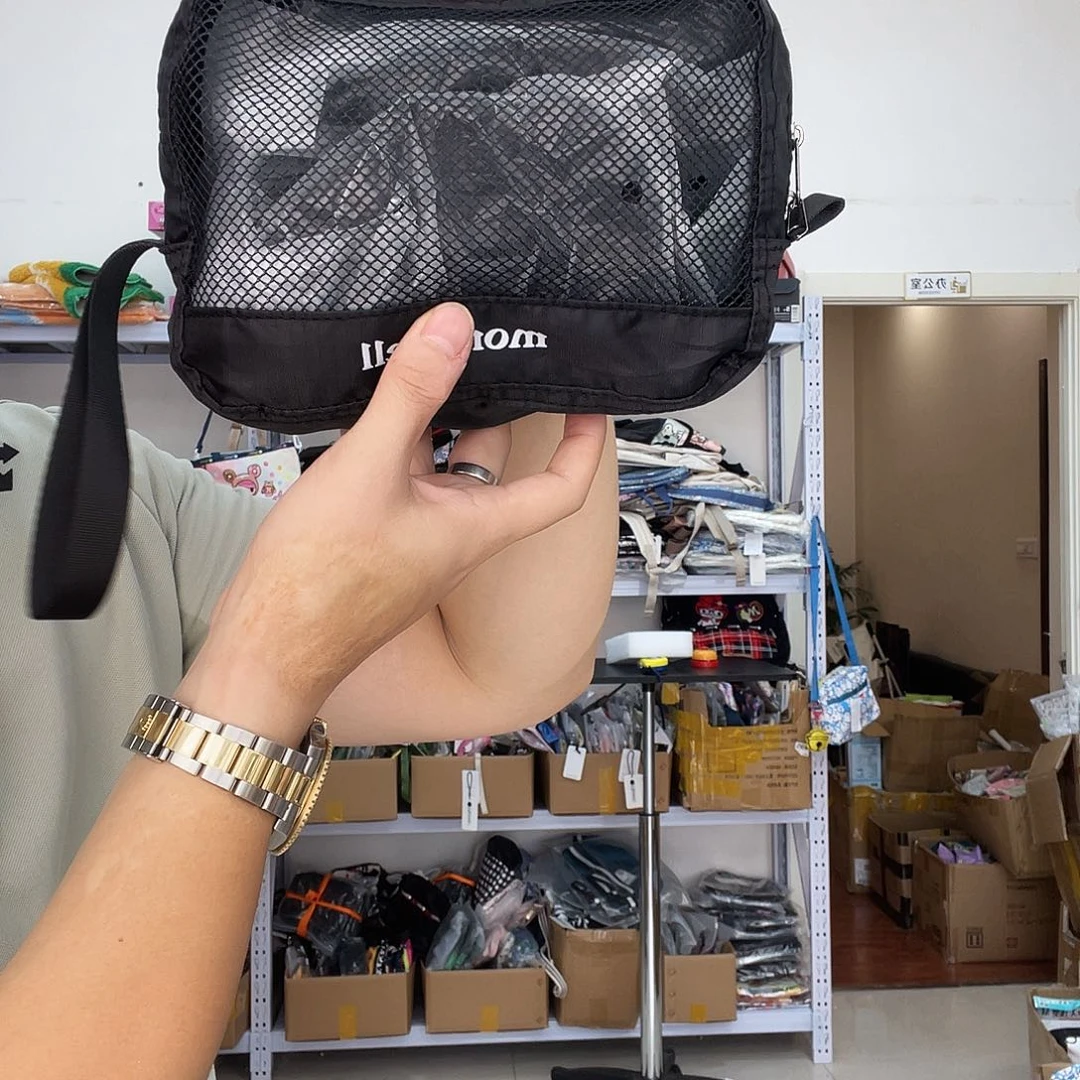 PU化妆包等产品和产品为