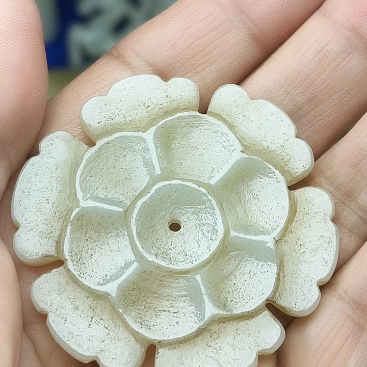 和田玉（青白玉）未镶嵌颈饰