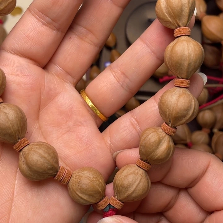 屹***辰橄榄核手串/手链橄榄核1.6左右