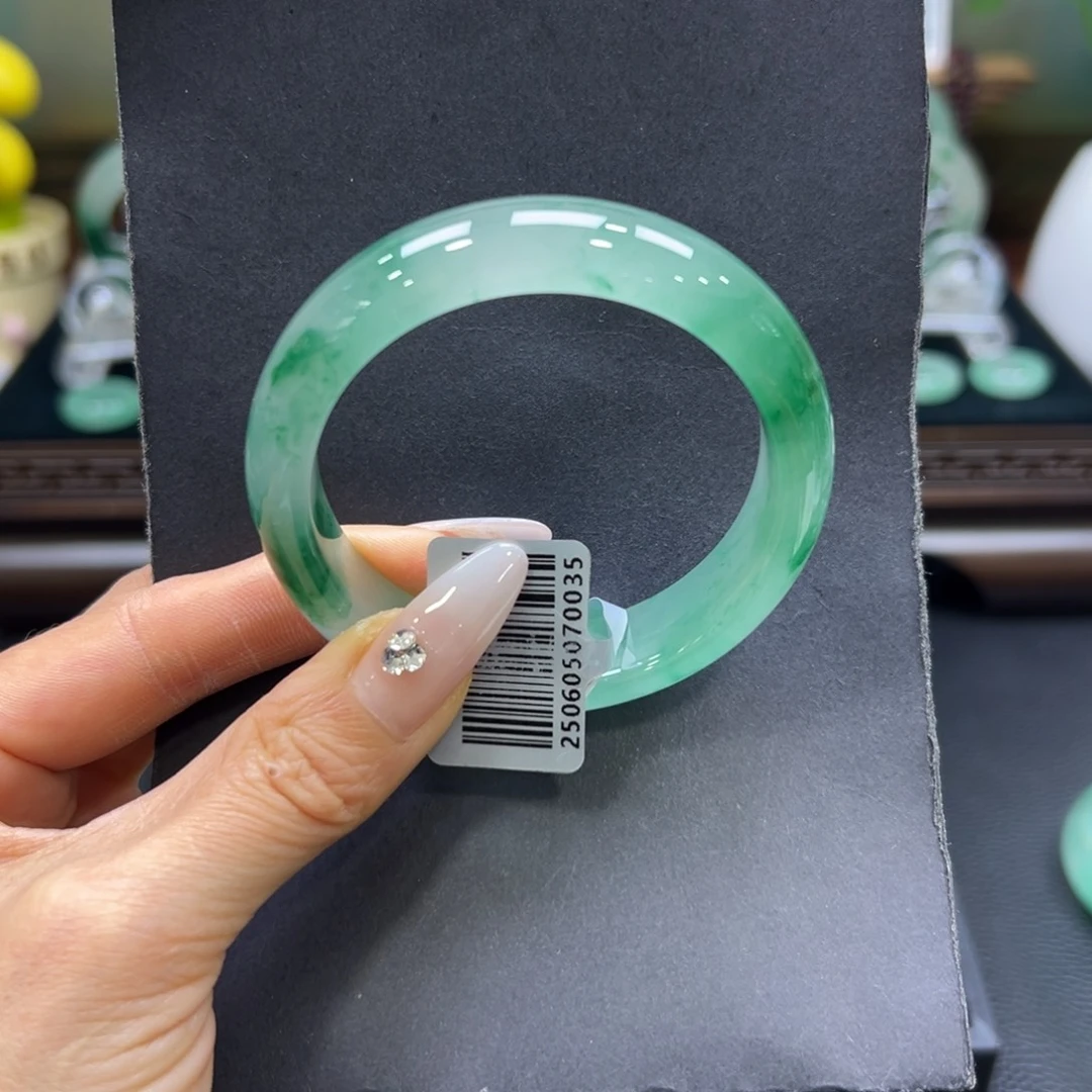 石英质玉（非洲翠）未镶嵌手镯54-55