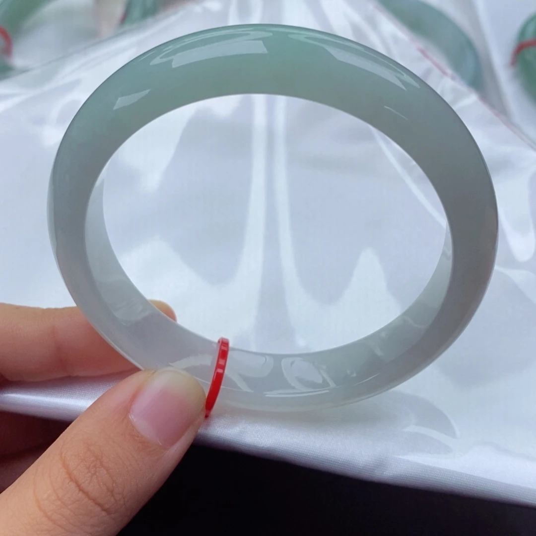 翡翠未镶嵌手镯59.3正圈