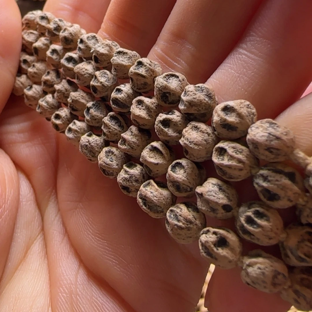 【闪购商品】吊坠柏香籽/百香籽恭****！