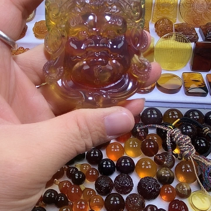 琥珀未镶嵌吊坠(不含链)天然缅甸琥珀金棕财神头菩萨
