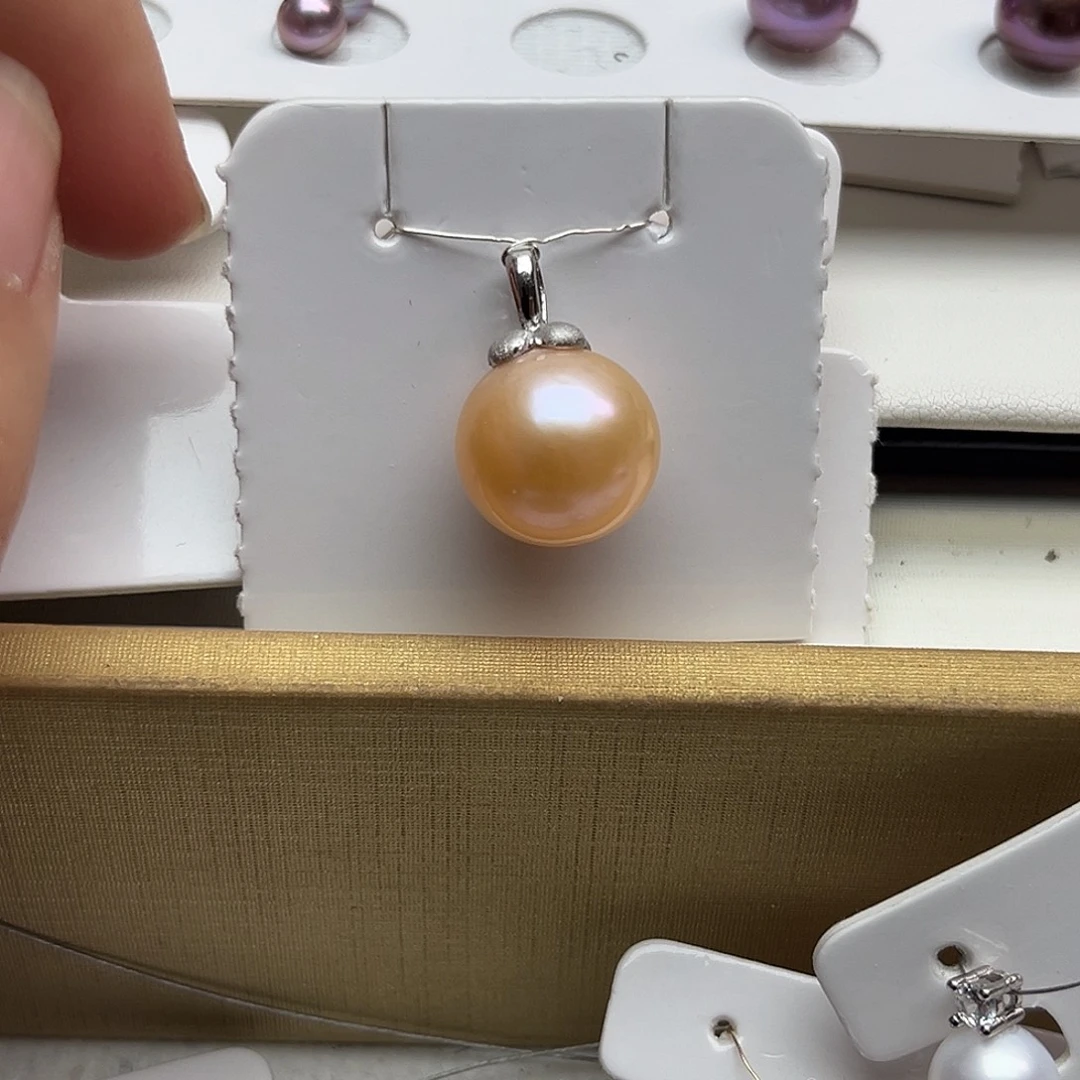 银S925镶嵌淡水珍珠吊坠(赠链)