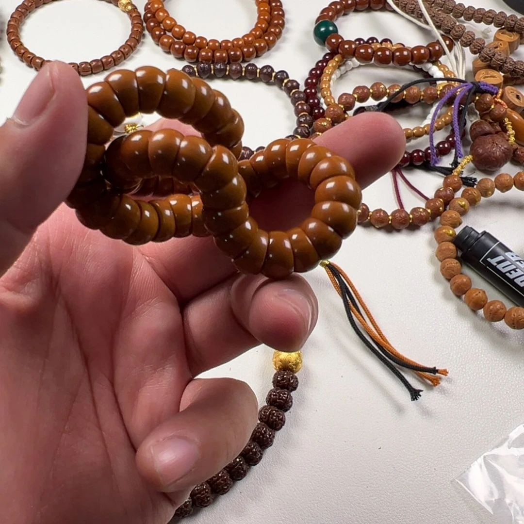 猴头核桃吊坠。。。。。。。。。。。