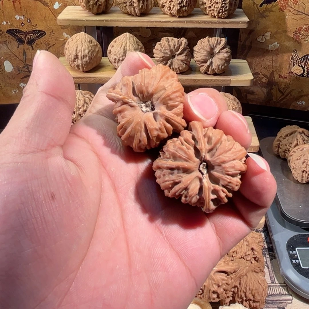 把件文玩核桃龙**?