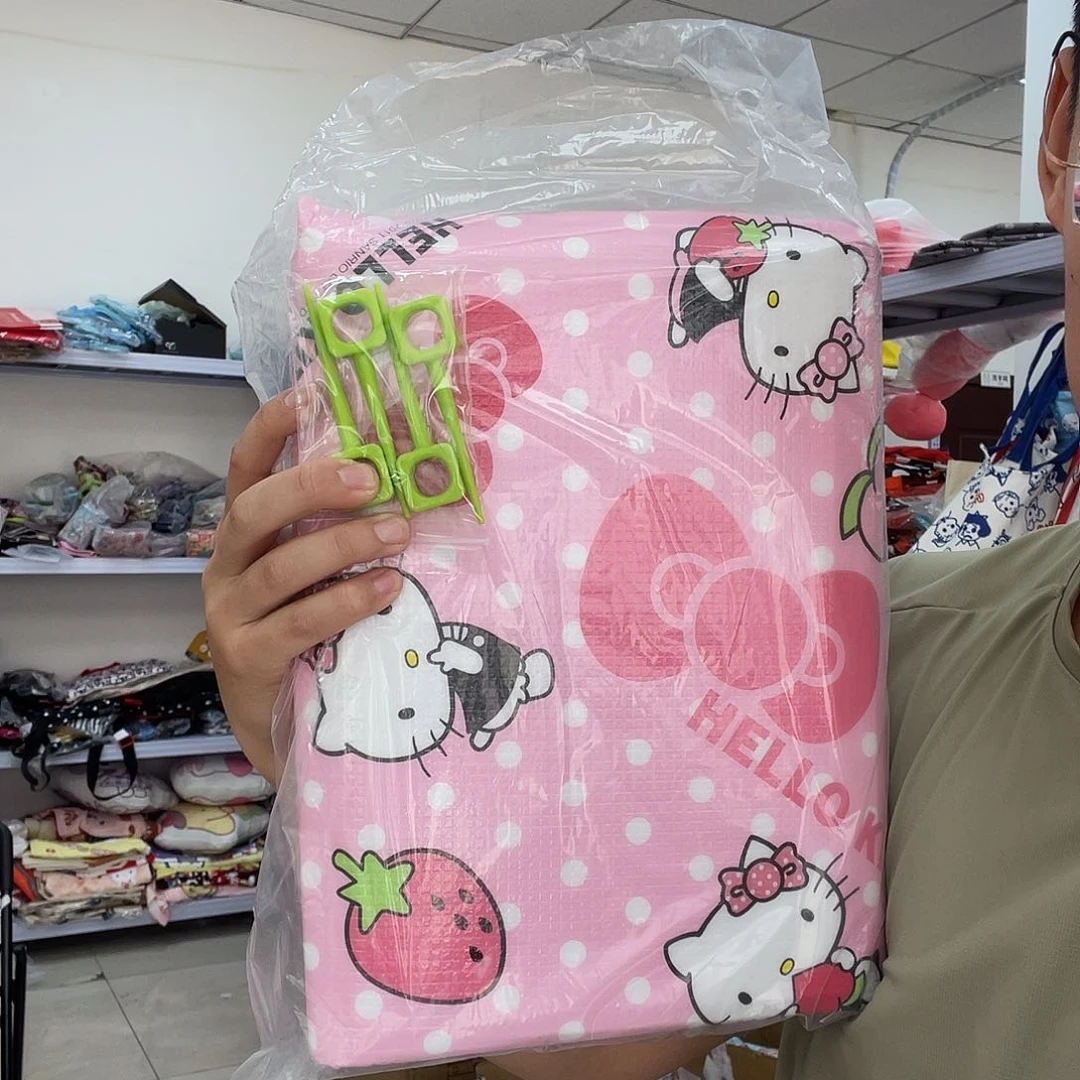 PUE****）化妆包收纳袋等