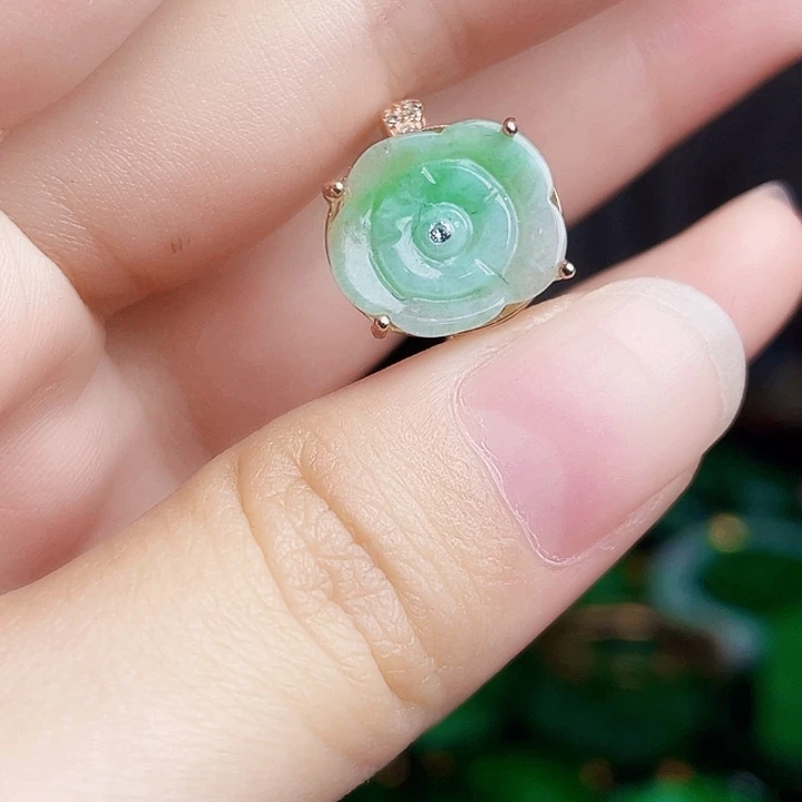 翡翠银S925镶嵌颈饰多样性