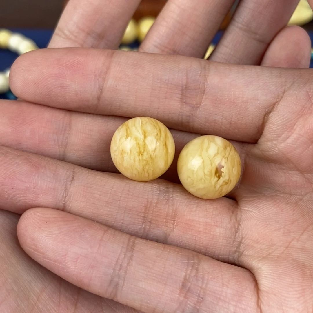 蜜蜡裸石未镶嵌善**大蜜蜡