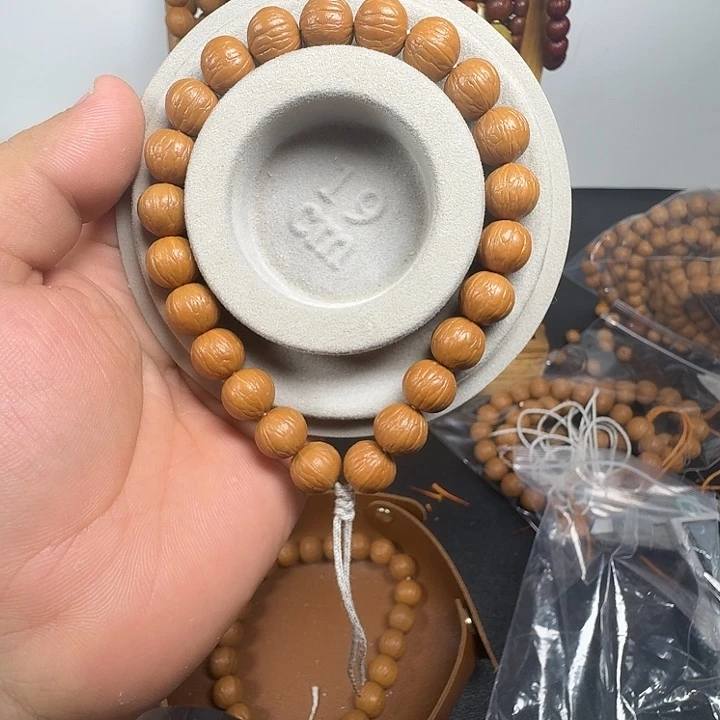 吊坠猴头核桃猴头聚宝盆