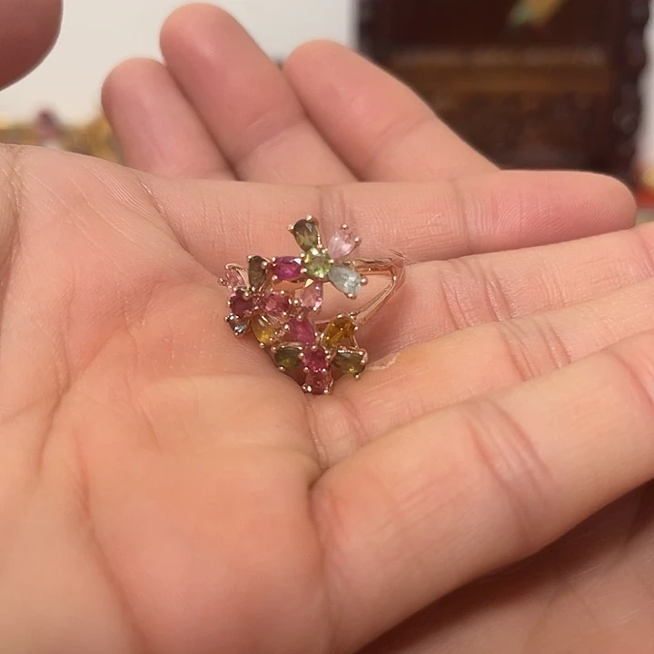 翡翠未镶嵌戒指青花瓷器的制作工艺及工艺