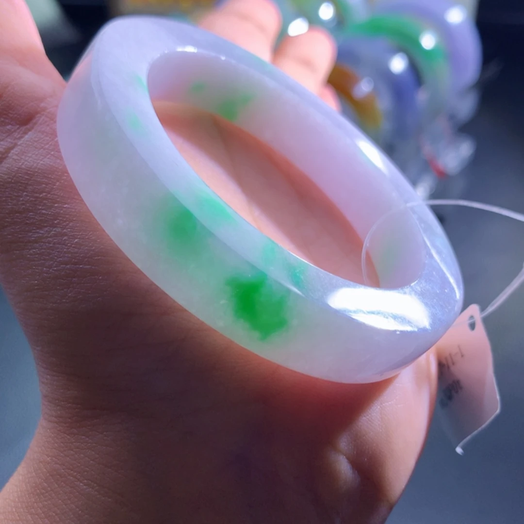 定制翡翠未镶嵌翡翠手镯