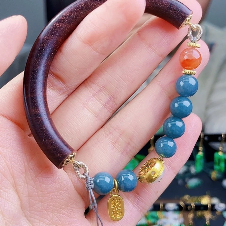 翡翠手镯未镶嵌饰品