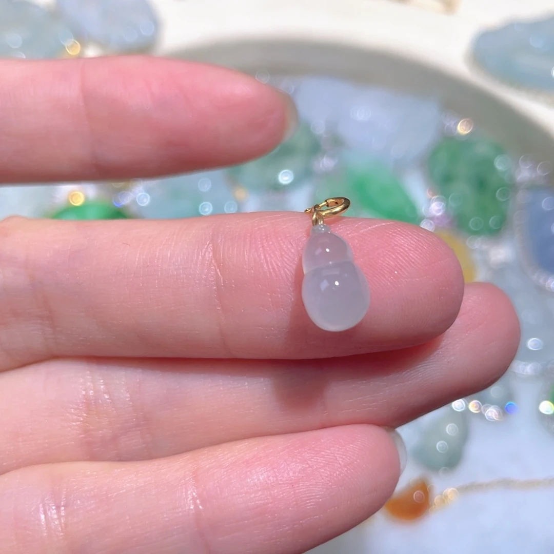 翡翠颈饰18K金镶嵌翡翠