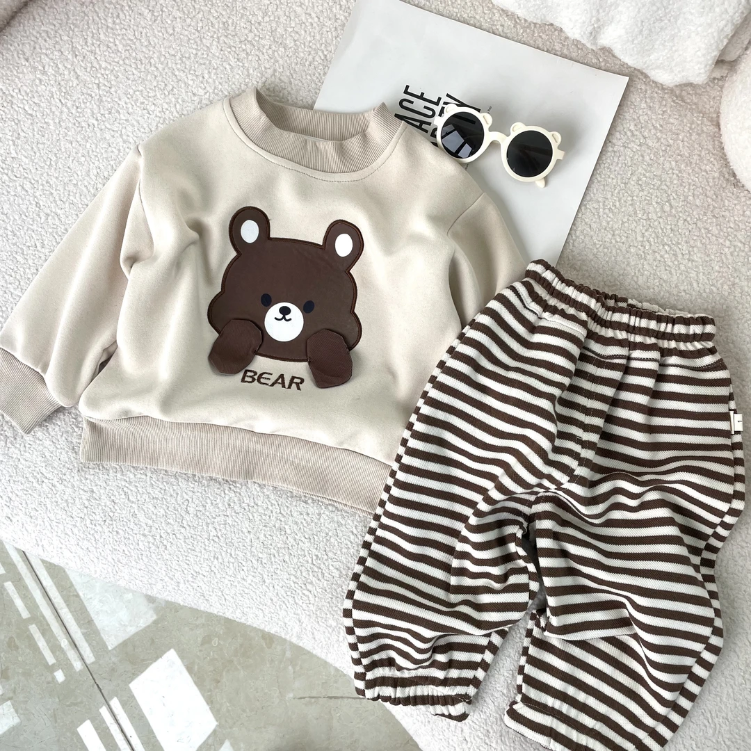 儿童春季卫衣套装男童卡通小熊休闲上衣条纹百搭长裤女童洋气穿搭