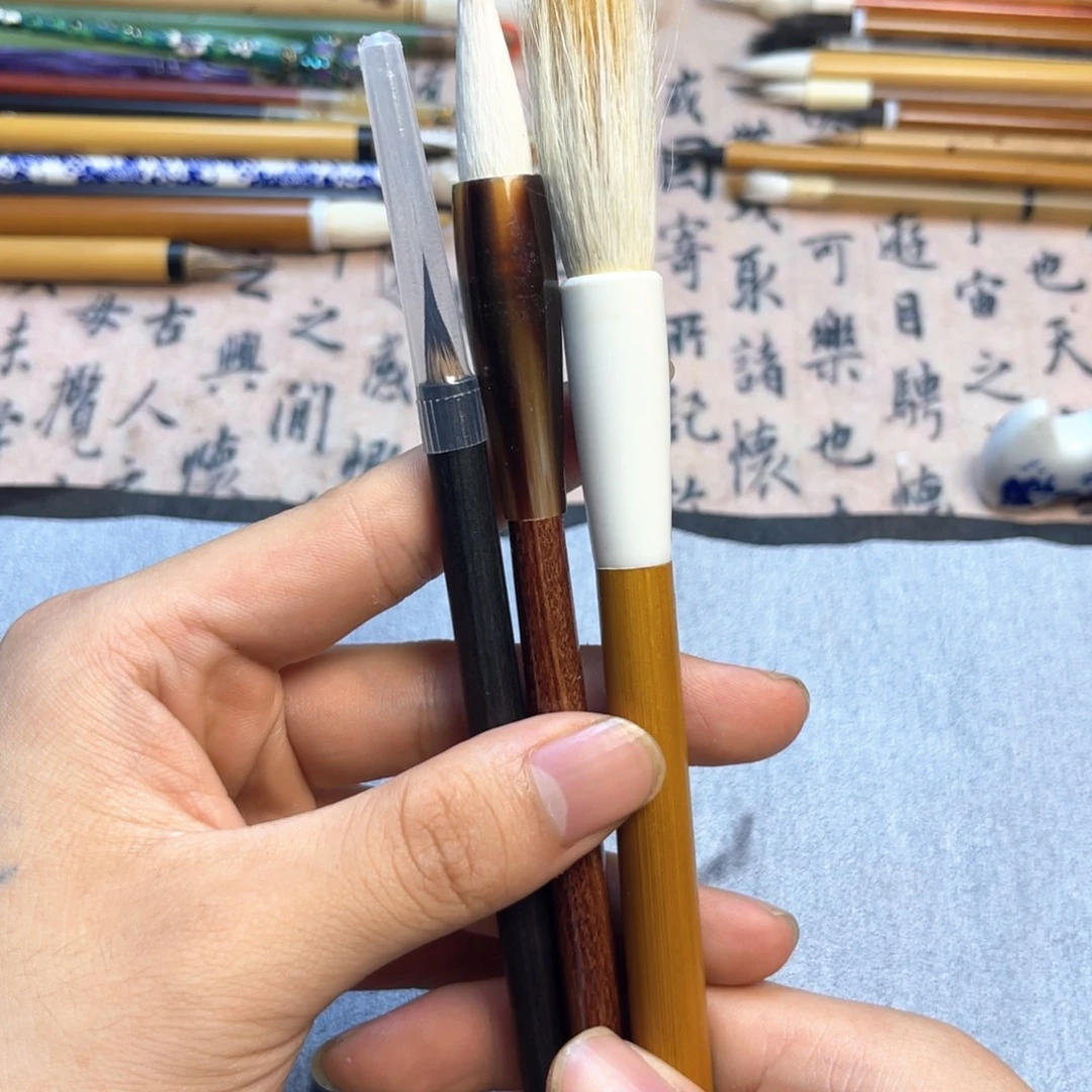 三只毛笔大中小组合