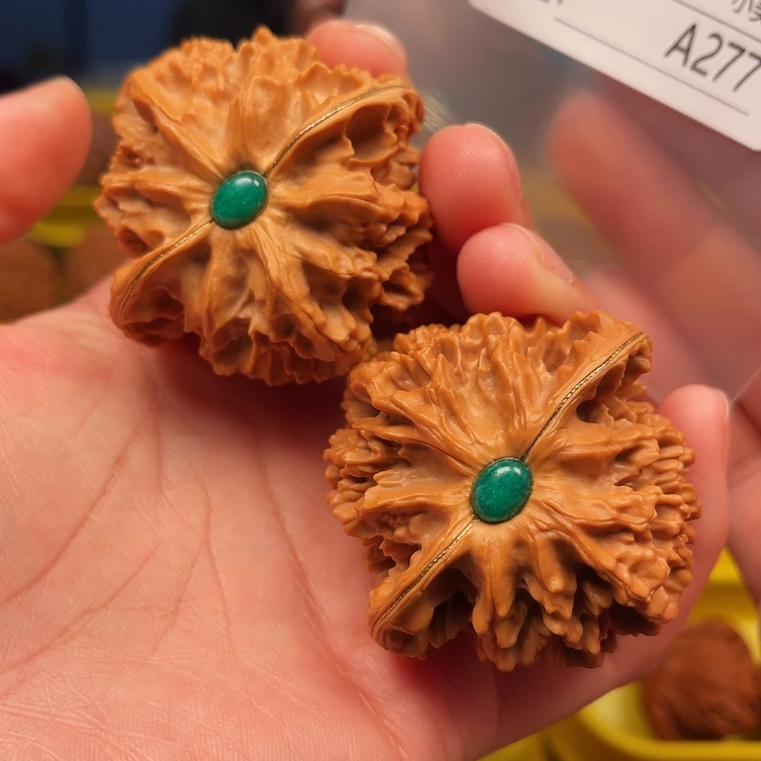 藏***༒吊坠文玩核桃九龙筋