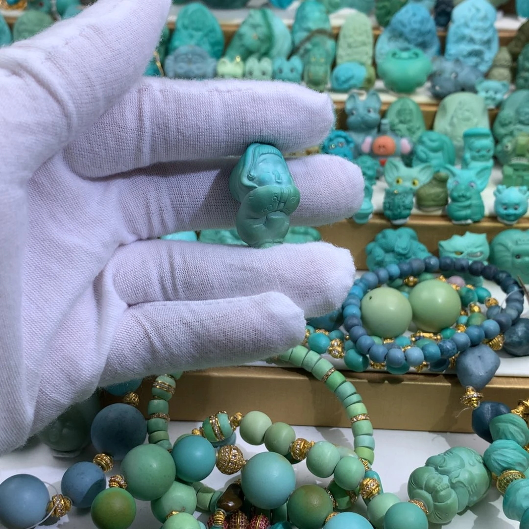 丙****绿松石未镶嵌手链