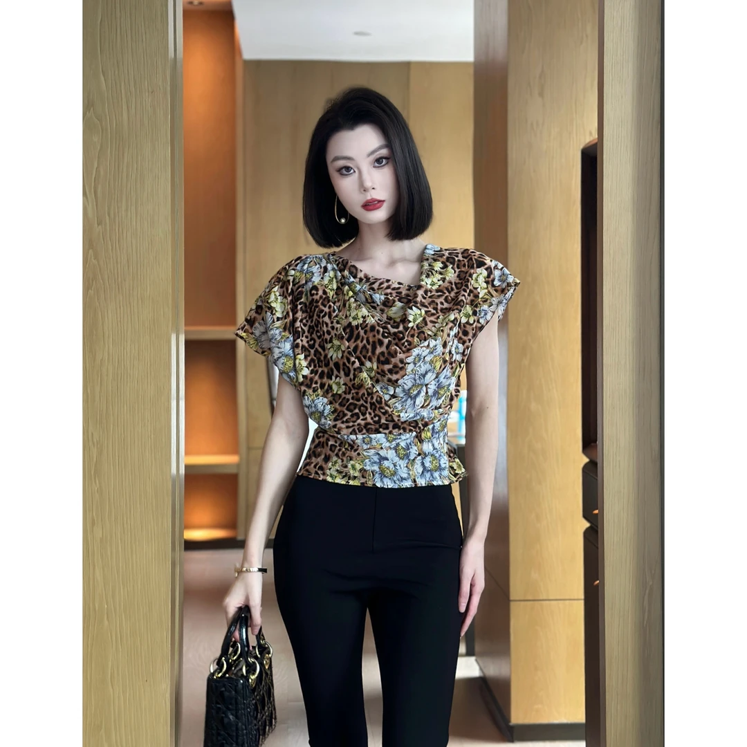琦哥【豹纹魅影】夏季新款洋气轻熟风气质荡领收腰连肩袖上衣31270