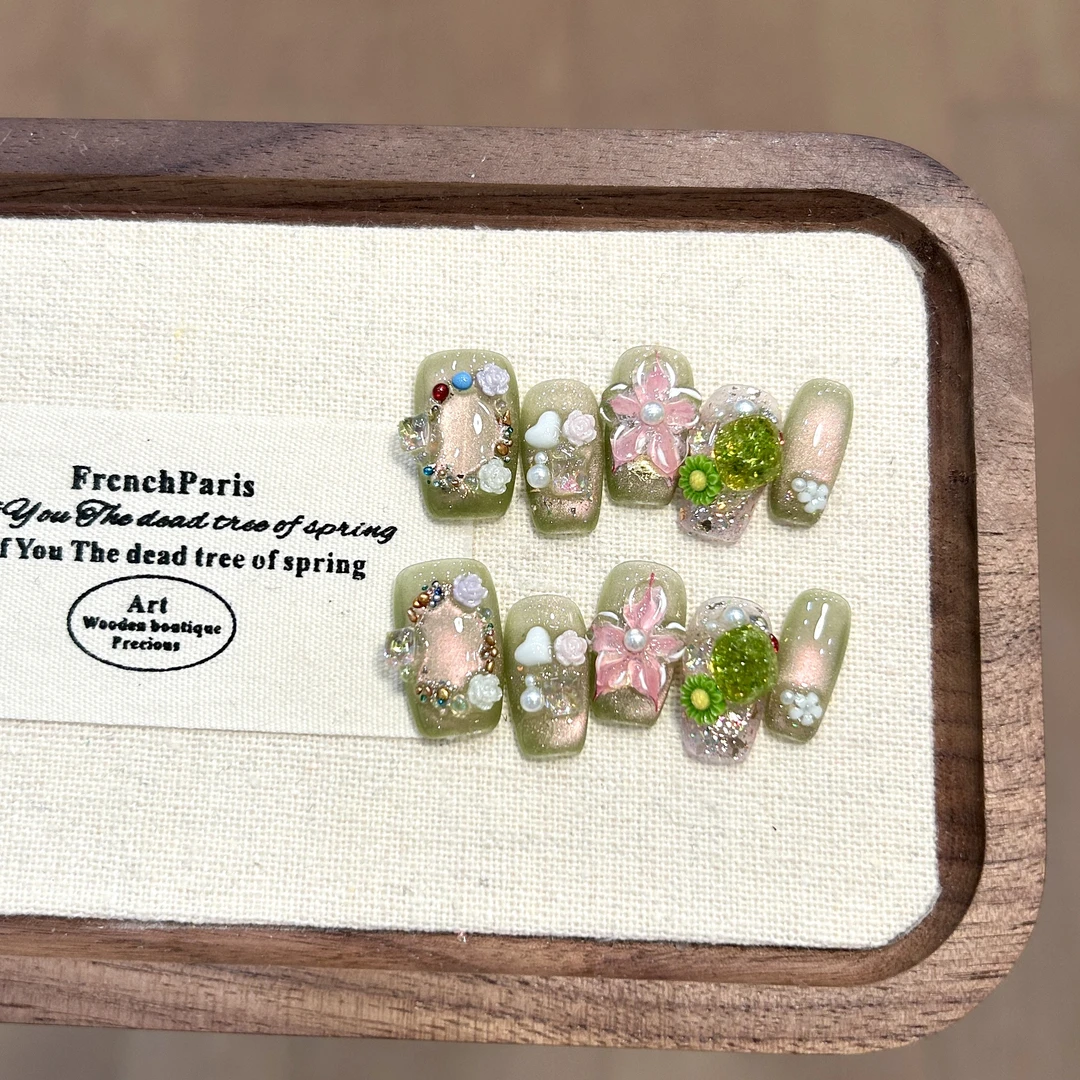 【花里胡哨】蓝珊手工穿戴甲高质量重工雕花满钻芭乐绿猫眼春夏氛围